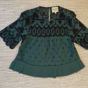 SEA New York Eyelit Top size 2